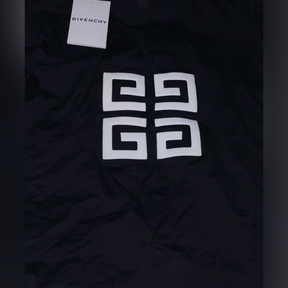 Purchased but can’t fit waited to late to return it! Same price OBO